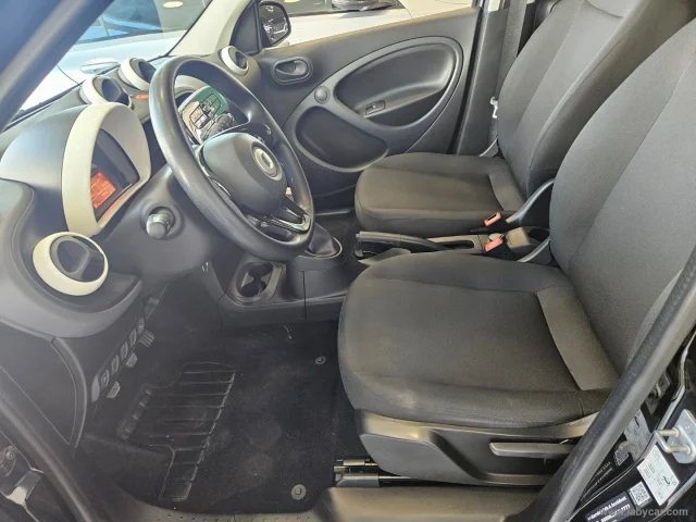 Auto - Smart forfour 70 1.0 youngster