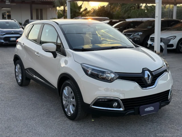 Auto - Renault captur 1.5 dci 8v 90 cv s&s live