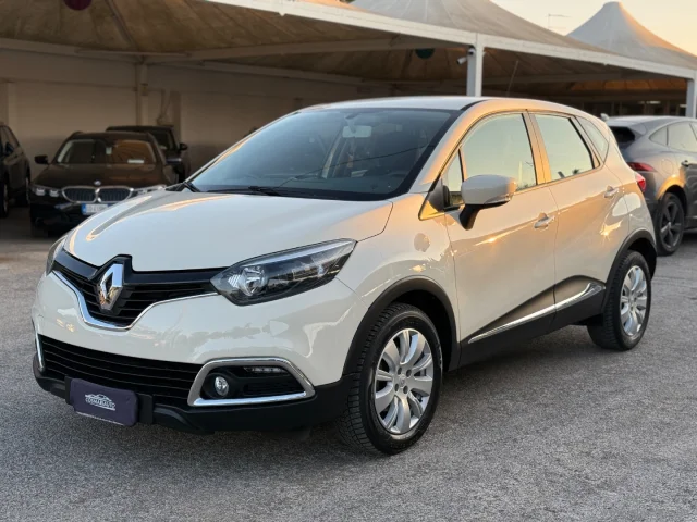 Auto - Renault captur 1.5 dci 8v 90 cv s&s live