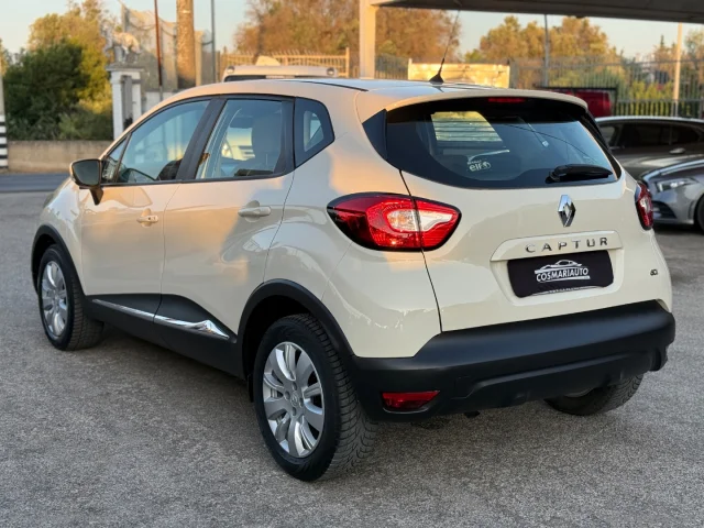 Auto - Renault captur 1.5 dci 8v 90 cv s&s live