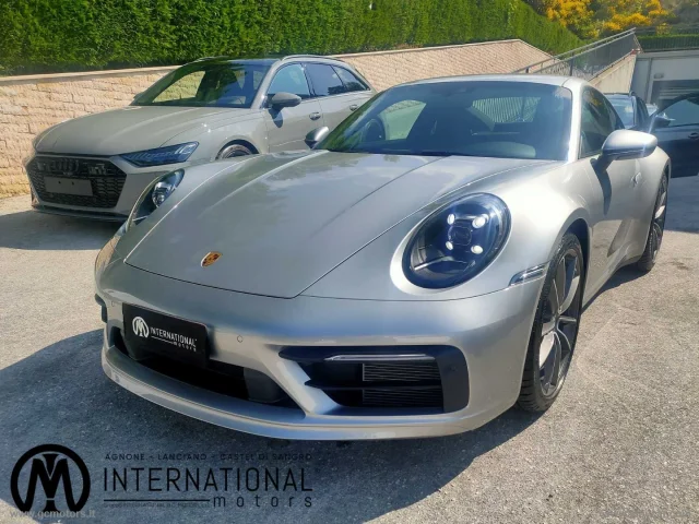 Porsche 911 carrera 4