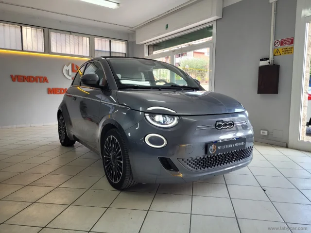 Fiat 500e la prima cabrio 42 kwh