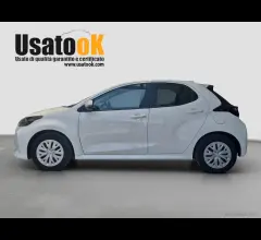 Auto - Toyota yaris 1.0 5p. business