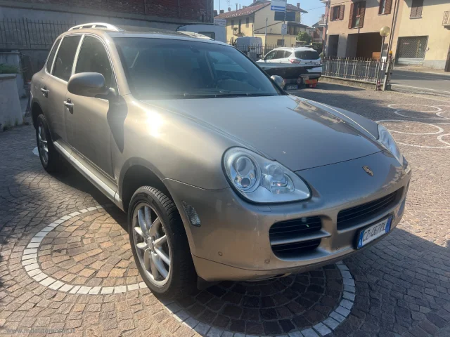 Auto - Porsche cayenne