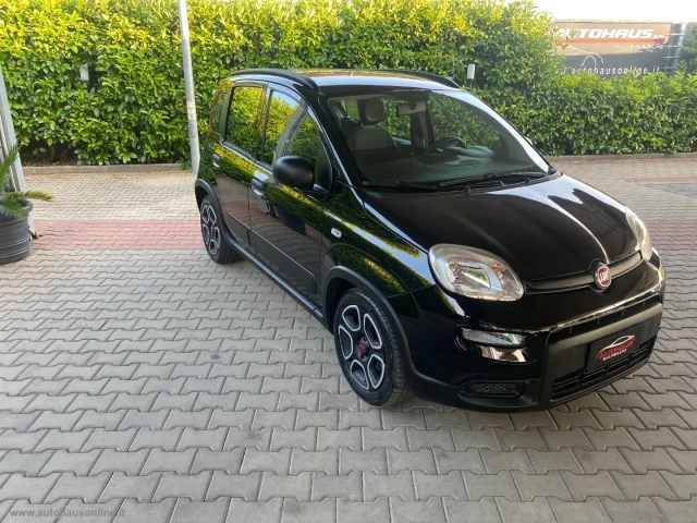 Fiat panda 1.0 firefly s&s hybrid city life