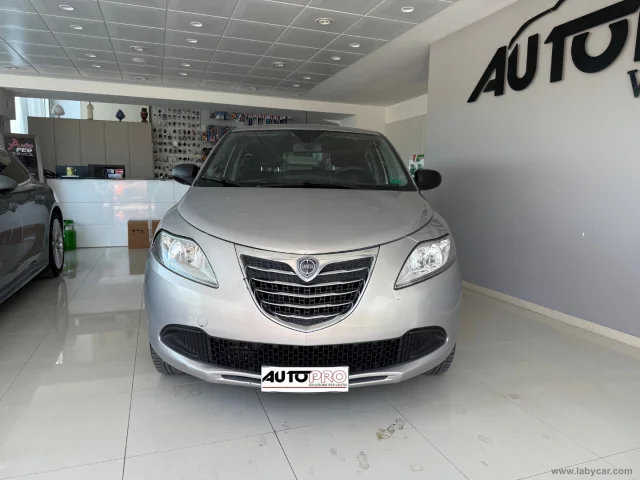 Lancia ypsilon 0.9 t.air 85cv 5p. met.ec. gold