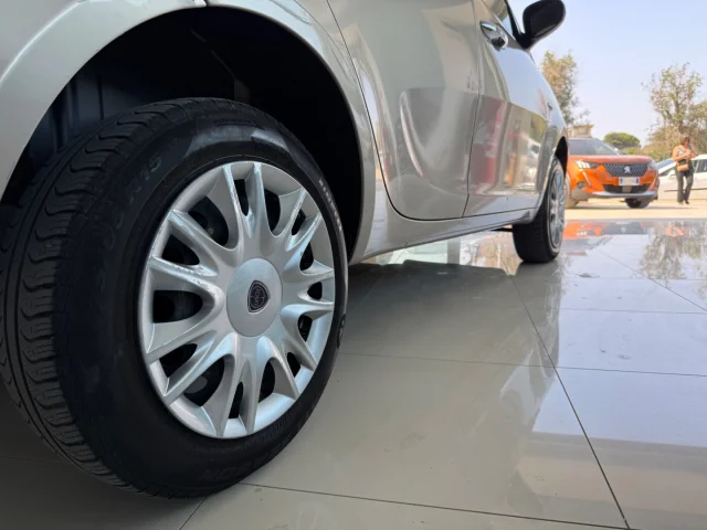 Auto - Lancia ypsilon 0.9 t.air 85cv 5p. met.ec. gold