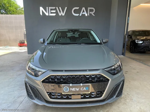 Audi a1 spb 30 tfsi identity black
