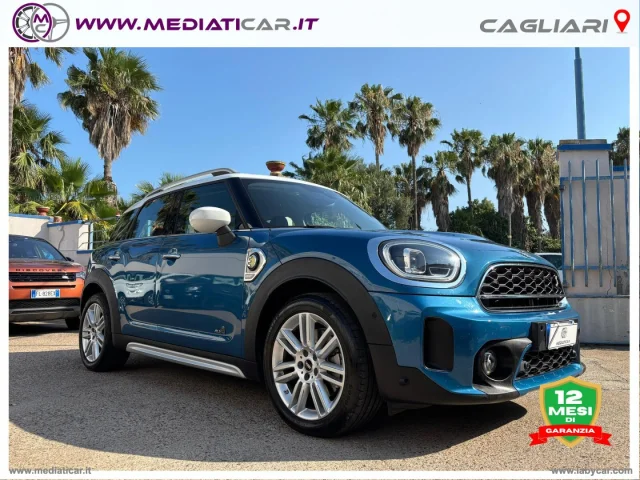 Auto - Mini mini cooper se bus. countrym.all4 aut
