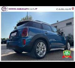 Auto - Mini mini cooper se bus. countrym.all4 aut