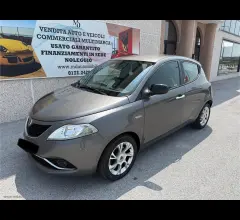Auto - Lancia ypsilon 1.3 mjt 95 cv 5p. s&s silver
