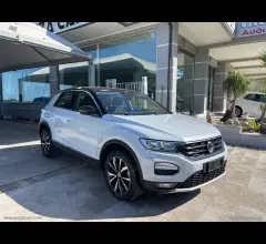 Auto - Volkswagen t-roc 1.6 tdi scr style bluemotion tech.