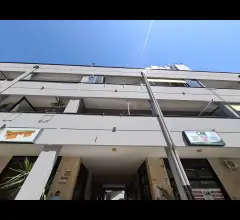 Appartamenti in Vendita - Ufficio in vendita a modugno periferia