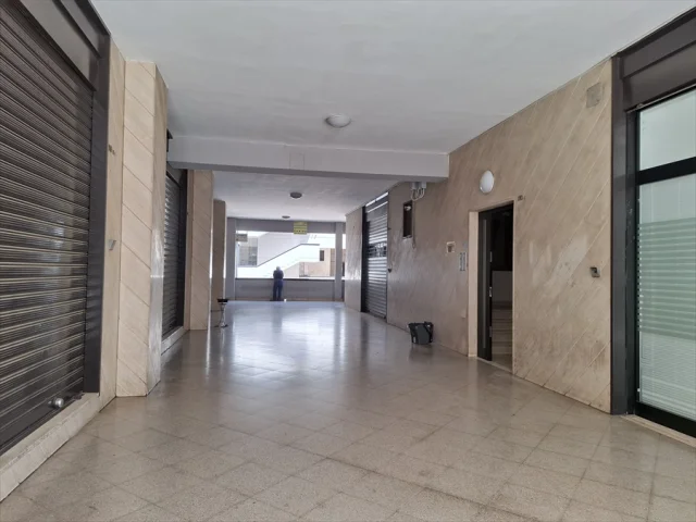 Appartamenti in Vendita - Ufficio in vendita a modugno periferia