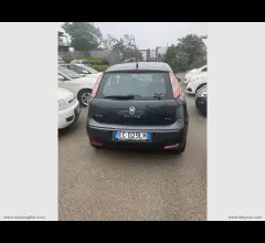 Auto - Fiat punto 1.4 8v 5p. natural power lounge