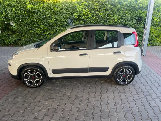 Auto - Fiat panda 1.0 firefly s&s hybrid city life