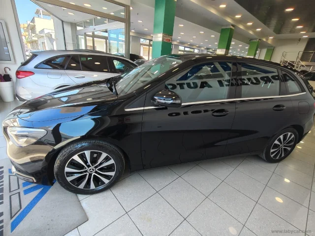 Auto - Mercedes-benz b 180 d automatic sport