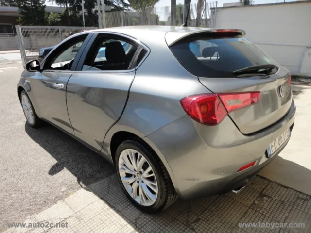 Auto - Alfa romeo giulietta 1.6 jtdm-2 120 cv distinctive