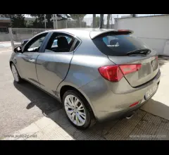 Auto - Alfa romeo giulietta 1.6 jtdm-2 120 cv distinctive