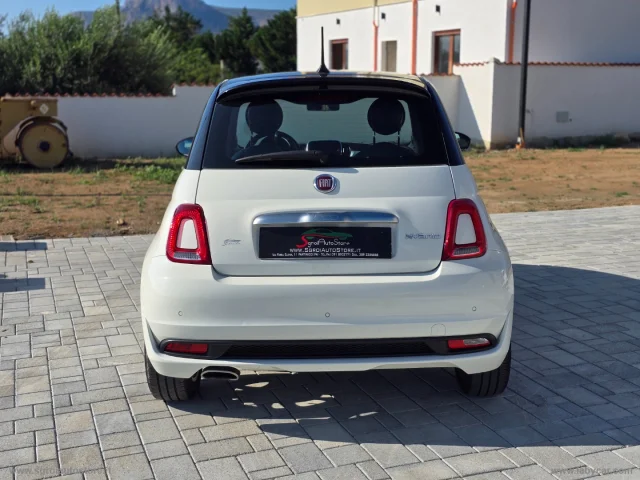 Auto - Fiat 500 1.0 hybrid hey google