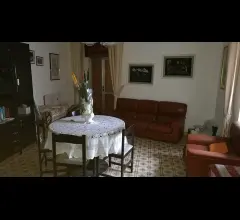 Appartamenti in Vendita - Casa indipendente in vendita a rogliano centro storico