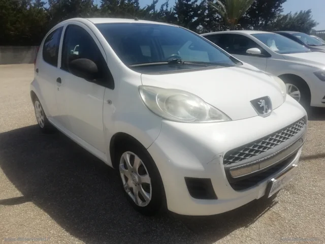 Peugeot 107 1.0 68 cv 5p. allure