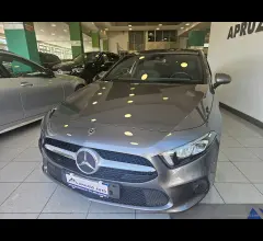 Auto - Mercedes-benz a 180 d automatic 4p. sedan sport