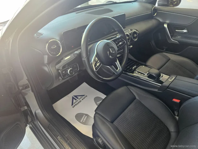 Auto - Mercedes-benz a 180 d automatic 4p. sedan sport