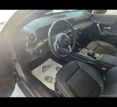 Auto - Mercedes-benz a 180 d automatic 4p. sedan sport