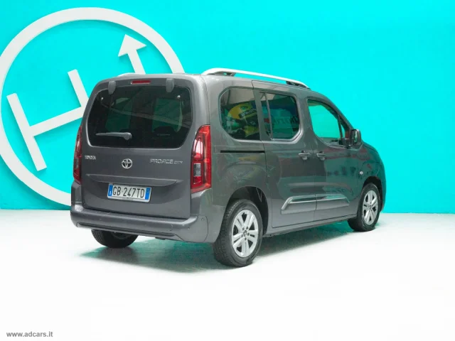 Auto - Toyota proace city verso 1.5d 130cv long exec.