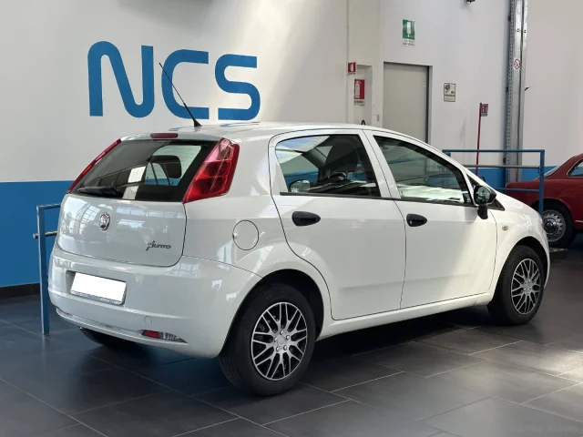 Auto - Fiat punto 1.2 8v 5p. easy
