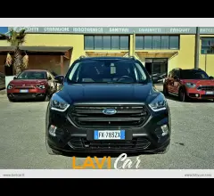 Ford kuga 1.5 ecoboost 120 2wd titanium bus.