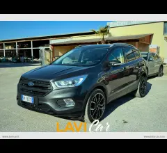 Auto - Ford kuga 1.5 ecoboost 120 2wd titanium bus.
