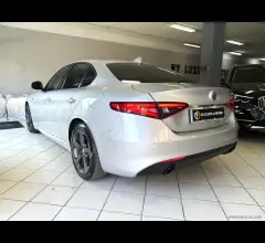 Auto - Alfa romeo giulia 2.2 td 190 cv at8 sprint