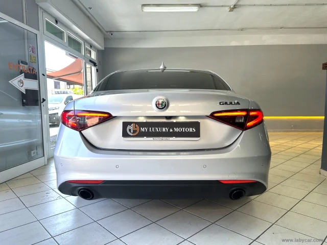 Auto - Alfa romeo giulia 2.2 td 190 cv at8 sprint