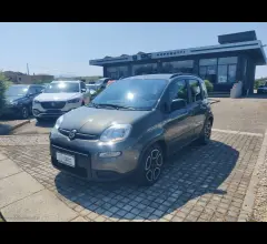 Fiat panda 1.0 firefly s&s hybrid city life