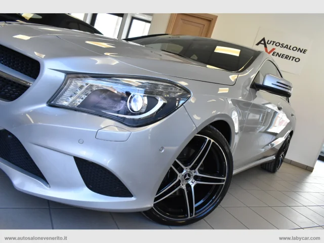 Auto - Mercedes-benz cla 200 d automatic premium dark night