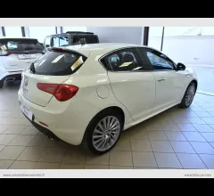 Auto - Alfa romeo giulietta 2.0 jtdm-2 140 cv exclusive