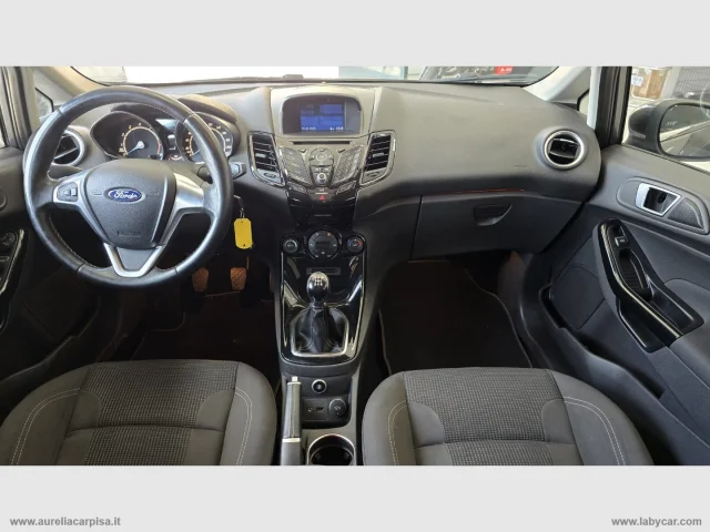 Auto - Ford fiesta 1.4 5p. bz.- gpl titanium