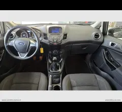 Auto - Ford fiesta 1.4 5p. bz.- gpl titanium