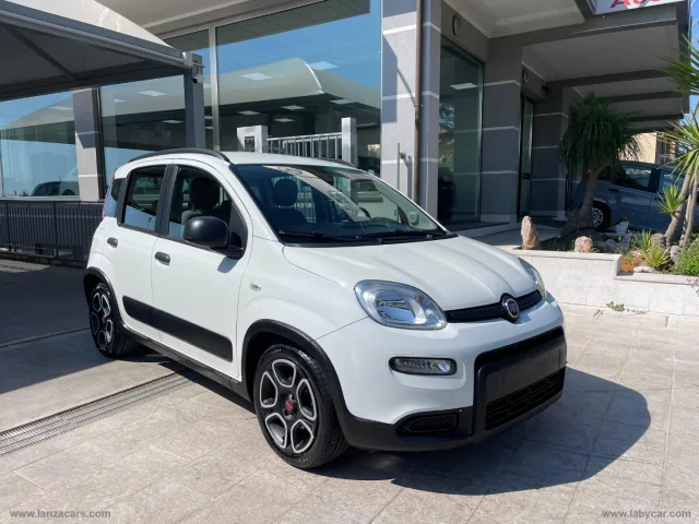 Auto - Fiat panda 1.0 firefly s&s hybrid city life