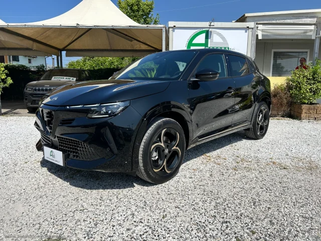 Alfa romeo junior 1.2 145 cv hybrid edct6 intensa
