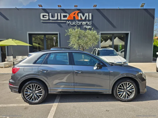 Audi q3 35 tdi quattro s tronic s line edit.