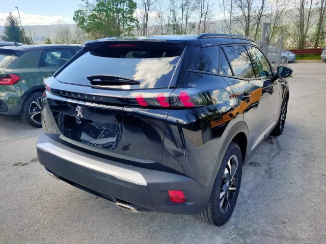 Auto - Peugeot 2008 puretech 130 s&s allure