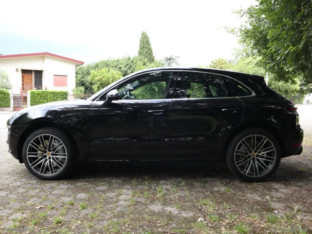 Auto - Porsche macan 2.9 turbo