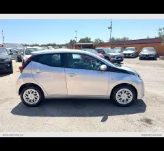 Auto - Toyota aygo x-business 1.0 72cv 5p. automatica