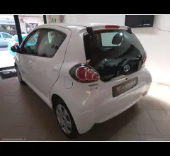 Auto - Toyota aygo 1.0 12v vvt-i 3p. sol connect mmt