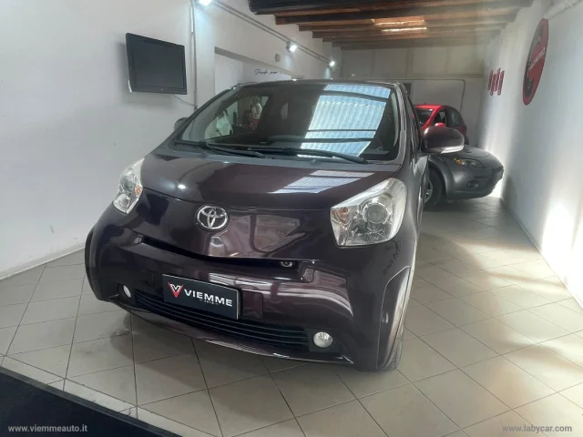 Auto - Toyota iq 1.0 sol