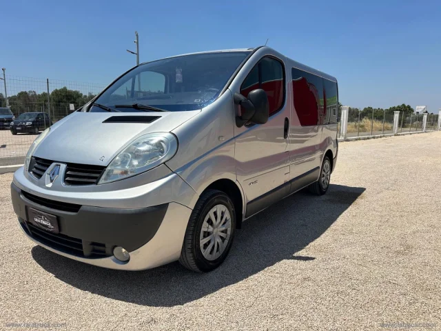Renault trafic t29 2.0 dci/115 pc-tn pass.