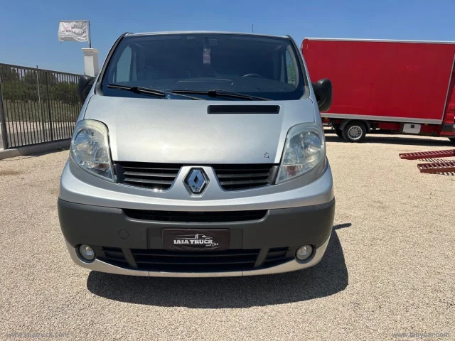Auto - Renault trafic t29 2.0 dci/115 pc-tn pass.